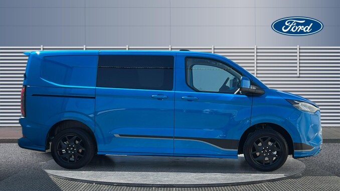 Ford Transit Custom 320 L1 Petrol Fwd 2.5 PHEV 232ps H1 Double Cab Van Sport Auto [NI] - Image 5